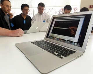Apple открыла веб-версию iCloud