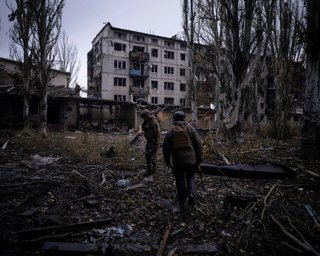 Змусили стояти з триколором: у "Скелі" пояснили, чи потрапили бійці в полон РФ у Костянтинівці