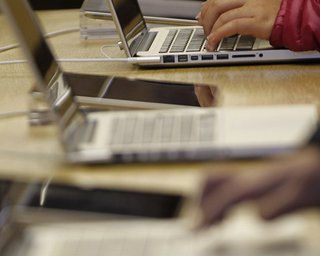 Интернет-провайдер отправил запрос о публикации секретных документов, предоставленных Сноуденом
