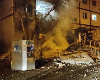 "Четыре удара ракетами": РФ атаковала жилые многоэтажки Харькова, что известно