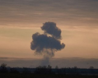 "Такого давно не было": в Крыму раздаются взрывы из-за массированной атаки ударных БпЛА, детали (видео)