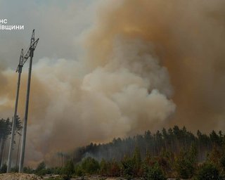 У Чорнобильській зоні загасили пожежу на одній з локацій: що зараз відбувається (фото)