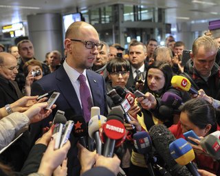 Яценюк планирует заседание Кабмина с участием комиссаров ЕС