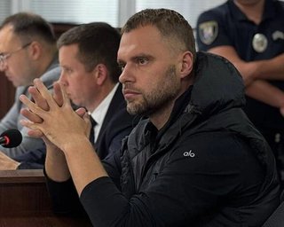 Трое детей и российский паспорт: что известно о супруге Кропивы из записей НАБУ (фото)