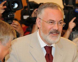 Сюжет дня. Табачником недовольны, но до отставки еще далеко