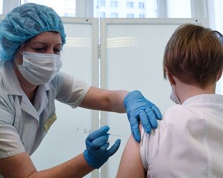 "Льготы" для привитых и смешивание вакцин: в МОЗ анонсировали новшества