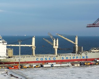 Первый корабль с украинским зерном покинет порт завтра, — замгенсека ООН