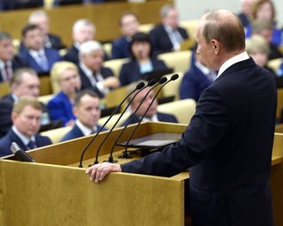 Здравствуйте, царь! Как Владимир Путин стал пожизненным правителем России