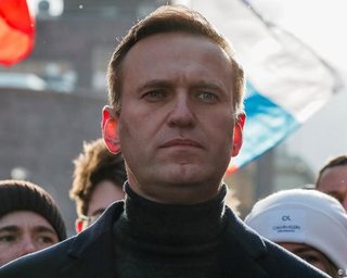 Яд пока не нашли. В России решили проверить маршрут Навального, отравленного в Омске