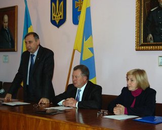 Мэр Миргорода вступил в Партию регионов