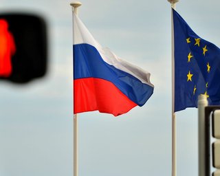 "Нарушение Минских соглашений": ЕС ответит России санкциями на признание "Л/ДНР"