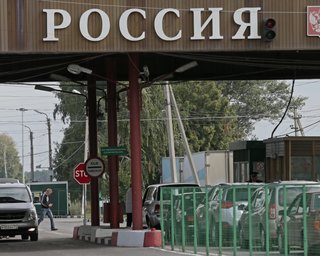 Власти России составляют списки выезжающих из страны, – спикер Госдумы