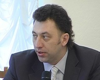 Днепропетровский депутат оспорил решение облсовета о недоверии губернатору