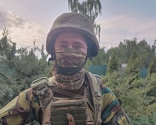 Вийшов переможцем з жорстокого двобою: український морпіх ножем здолав окупанта  (фото)