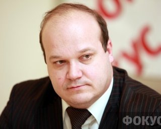 Эксперт: Медведев прав, на двух стульях Украине не усидеть