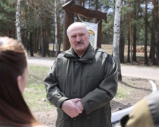 Снайперу обещали 1 млн долларов. Лукашенко раскрыл подробности плана "переворота" и "покушения"