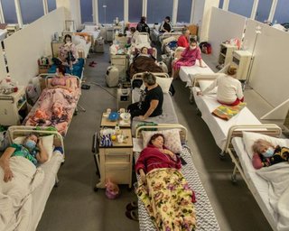 В одеських ковідних лікарнях з'явилося поняття "черга до реанімації"