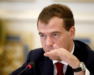 Медведев: Победа Путина нужна всей России