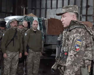 "Полностью разбивают планы врага": Сырский о продолжении обороны Бахмута (видео)