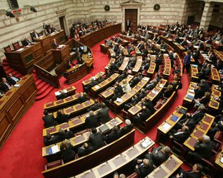 Парламент Греции принял программу экономии