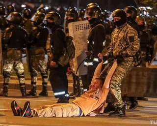 Больницы забиты пострадавшими. Количество задержанных в протестах в Беларуси растет