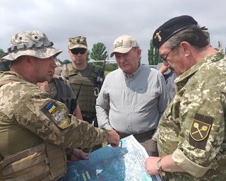На Донбассе боевики возможно отвели войска от Станицы Луганской, – Кучма