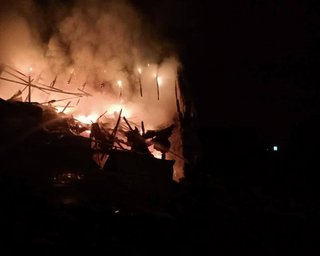 РФ вночі масовано атакувала Київ дронами та балістикою: є постраждалі (фото)
