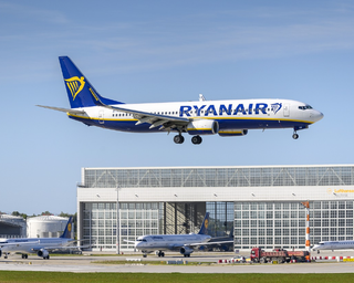 Ryanair відновить рейси за 2 тижні: лоукостери готуються до польотів в Україну після мирної угоди