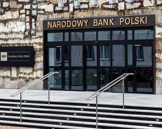 Польша выпустит памятные монеты и банкноты в память о защите своих границ от мигрантов