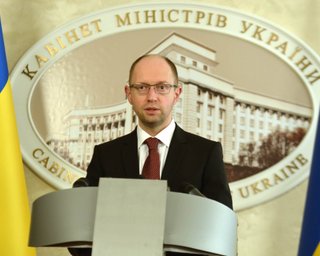 Яценюк: Попытки террористов сорвать выборы обречены на провал