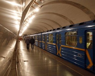 Попов поручил готовить столичное метро к чрезвычайным ситуациям