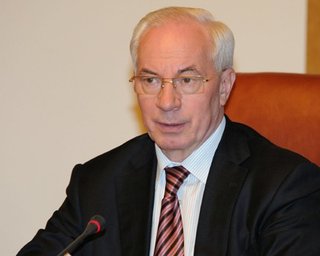 Азаров: Налоговый кодекс помог малому бизнесу