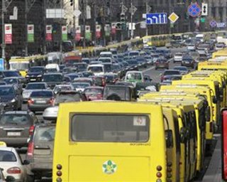 Украинским водителям придется платить за уничтожение своих машин