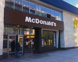 Українці не можуть замовити деякі страви в McDonald's: в компанії назвали причину перебоїв