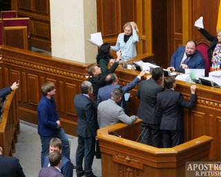 Турборежим дал сбой: Рада переголосует за "антиолигархический" закон из-за ошибок "слуг"