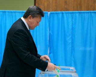 Число проголосовавших за Партию регионов перевалило за шесть миллионов
