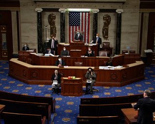 Конгресс США приступил к рассмотрению импичмента Дональду Трампу