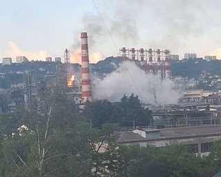 Сили оборони знищили більшу частину резервуарів на НПЗ в Туапсе: з'явилися знімки з супутника