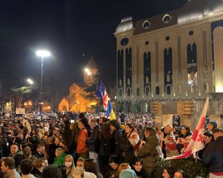 Правляча партія Грузії після протестів відкликала скандальний законопроєкт про "іноагентів"