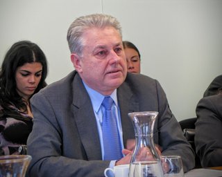 Ельченко: Генассамблея ООН не сможет решить проблему миротворцев
