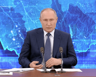 "Кому он нужен-то?": Путин прокомментировал обвинения в отравлении Навального