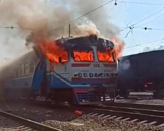 Дрони РФ двічі влучили по електричці "Лозова-Харків": є загибла та поранені (фото)
