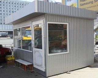 Власти Киева не наказывают торгующих алкоголем в киосках