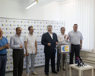 Порошенко представил мажоритарщиков от "Европейской солидарности"