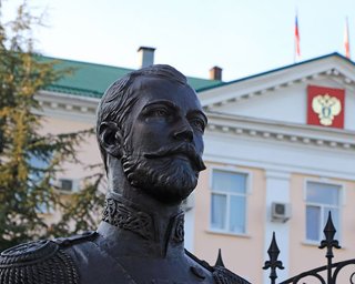 Сон разума: В Русской православной церкви опровергли мироточение бюста Николая II