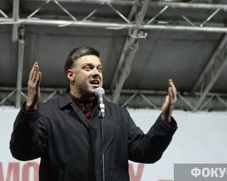 Тягнибок пообещал Азарову, что Украину ждет вторая Турция