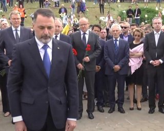 Послы стран Евросоюза возложили цветы к месту, где погиб протестующий в Минске