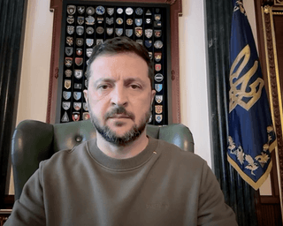 Украина не будет дарить свою землю: Зеленский прокомментировал заявление Трампа (видео)