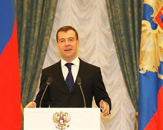 Медведев поздравил Ющенко с Новым годом и напомнил о дружбе