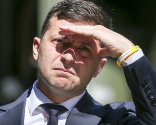 Зеленский заявил о возможных беспорядках на Донбассе: "Вынуждены платить за воду и электричество по высокой цене"